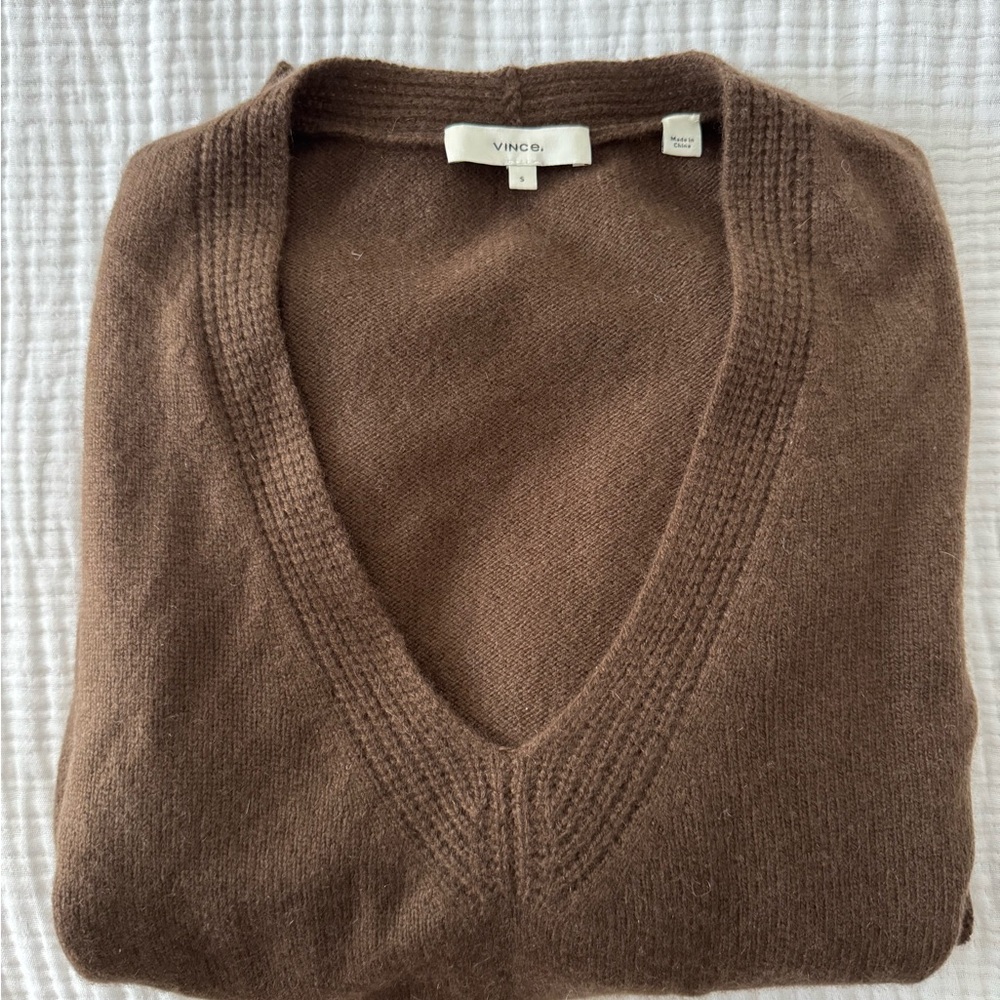 Vince Chocolate Brown V-Neck 100% Cashmere Sweater